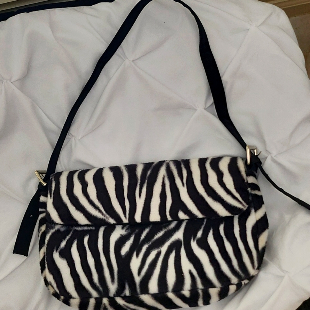 FAUX FUR ZEBRA HAND BAG
